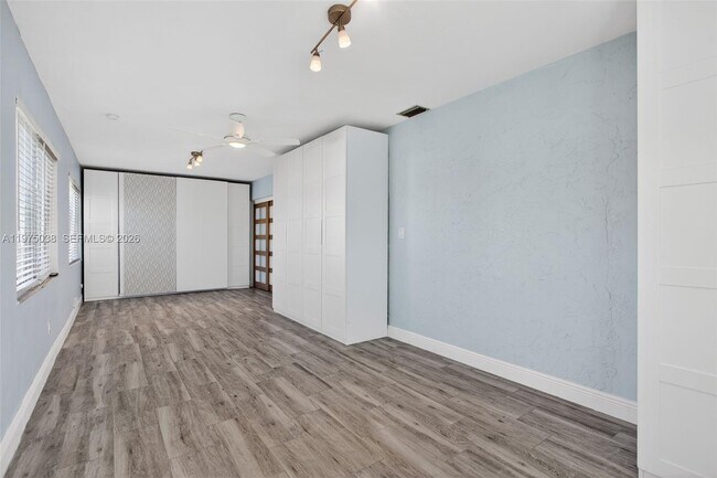 Building Photo - 7613 NW 67th Ave