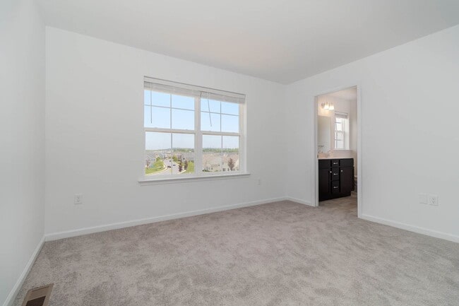 Building Photo - 1829 Shady Ln