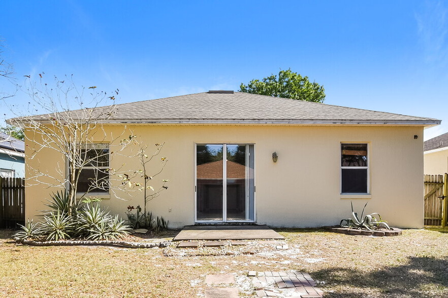 Building Photo - 12805 Woodbury Glen Dr