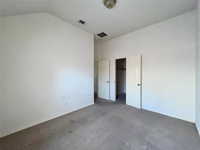 Building Photo - 5917 Vineyard Ln