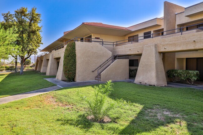 Building Photo - 2822 N Auburn Ct