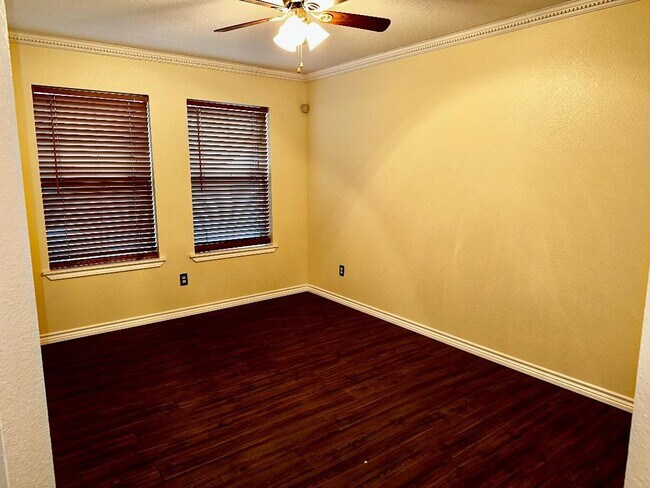 Building Photo - 1375 Hitchin Ln