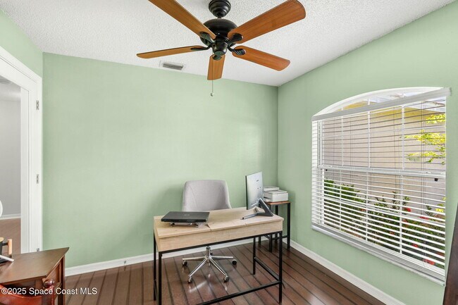 Building Photo - 413 Grenadier Ave NW