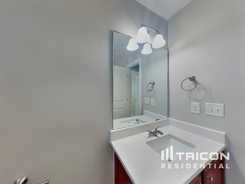 Building Photo - 5321 Carnelian Dr