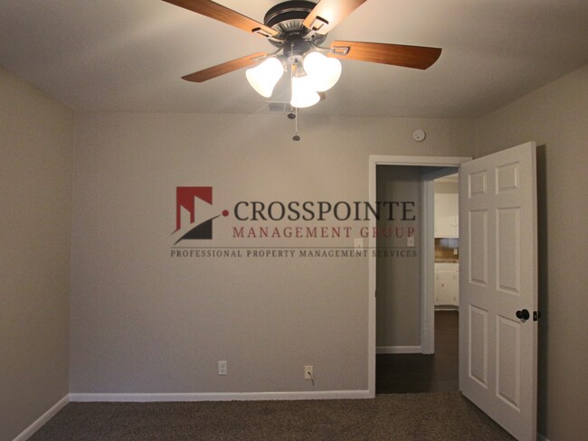 Building Photo - 3701 Appletree Ln