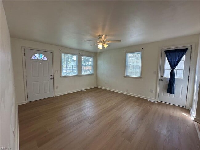 Building Photo - Adorable Ranch Home in Sherwood Forest!