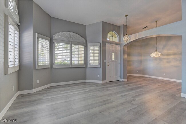 Building Photo - 7456 Oatman Ln