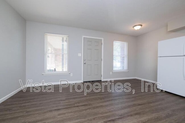Building Photo - 4806 Saddlebrook Ln