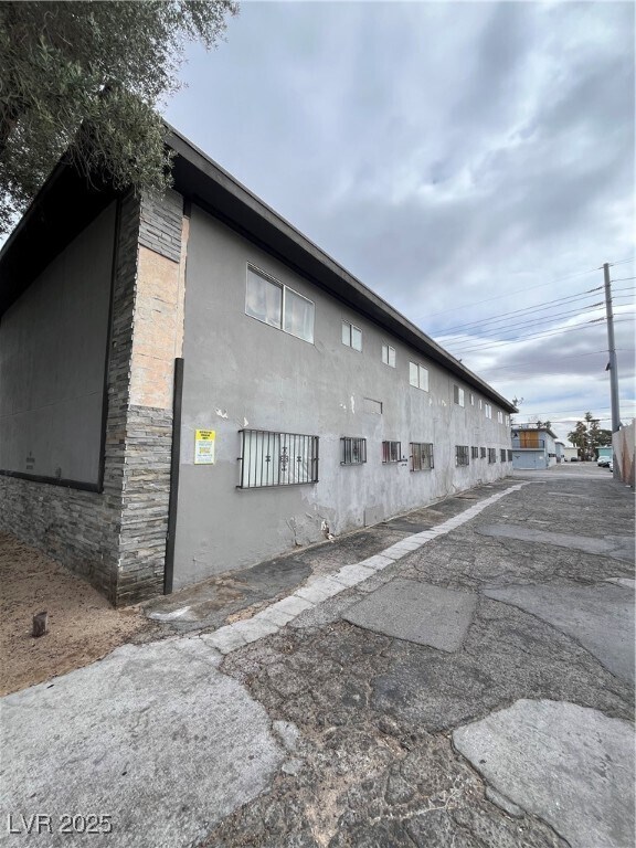 Building Photo - 2636 Lynnwood St