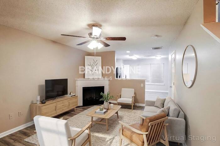 Building Photo - 204 Lossie Ln