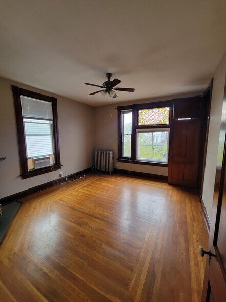 Building Photo - 416 6th Ave