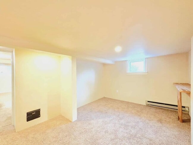 Building Photo - Charming 3 Bedroom, 2 Bath House For Rent!!