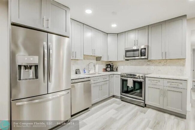 Building Photo - 112 Claremont Ln