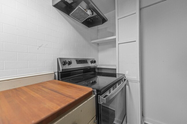 Building Photo - 520 Lincoln Ave