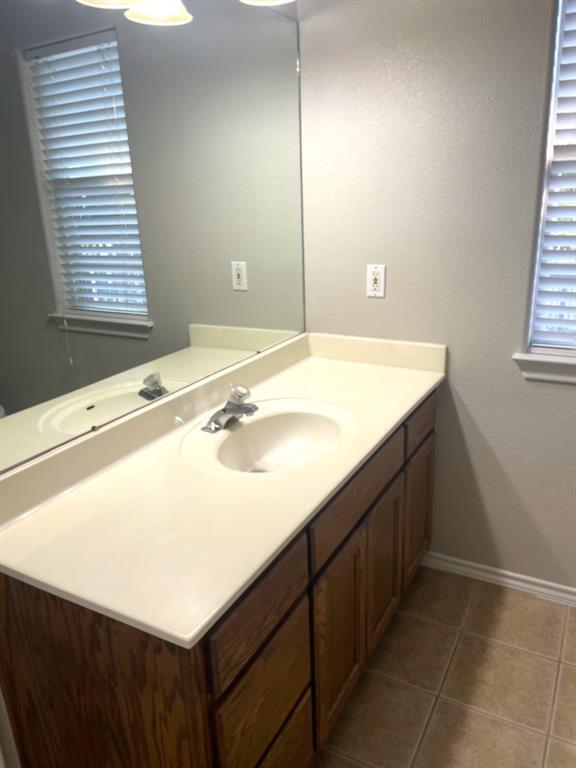 Building Photo - 18701 Venture Dr