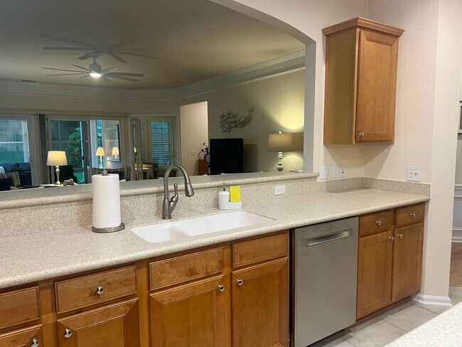 Building Photo - Lovely Furnished Home in The Haven