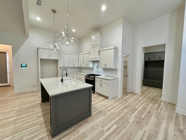 Building Photo - Refined Living in Preston Manor | Stunning 4/3/2 With Elevated Finishes