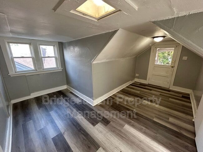 Building Photo - 134 Kastner Ave