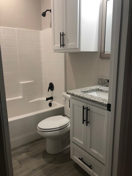 300 Kingdom Bath - 300 Kingdom Blvd