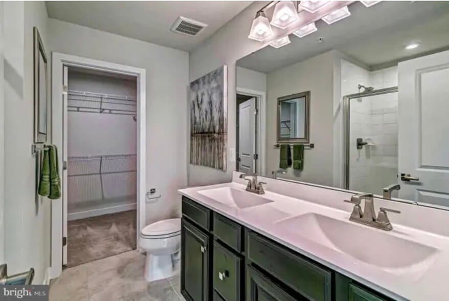 Building Photo - 2820 Arts Vista Blvd