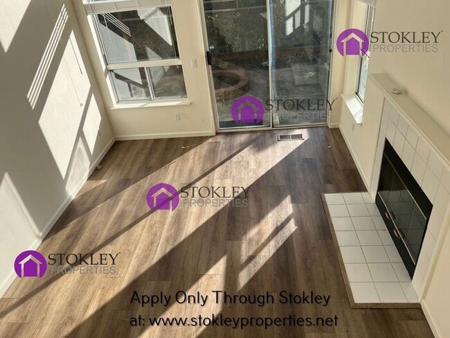 Building Photo - 2133 Bluerock Cir