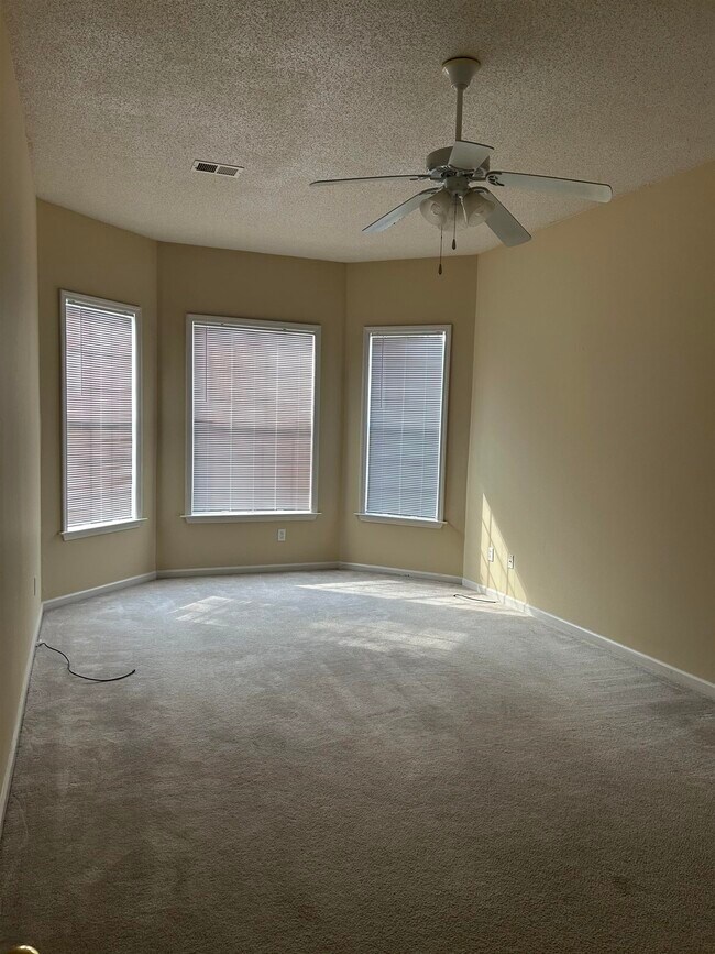 Building Photo - 8516 Boothes Ridge Dr