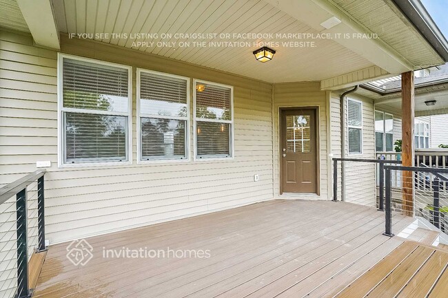 Building Photo - 2223 Dale View Dr