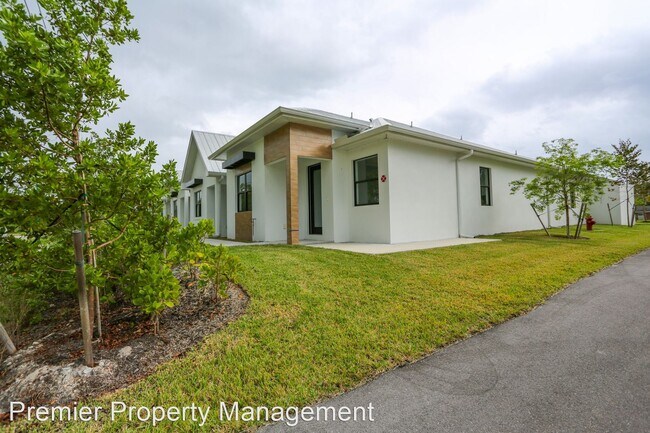 Building Photo - 3 br, 2 bath House - 3010 - 3060 Thomasson...