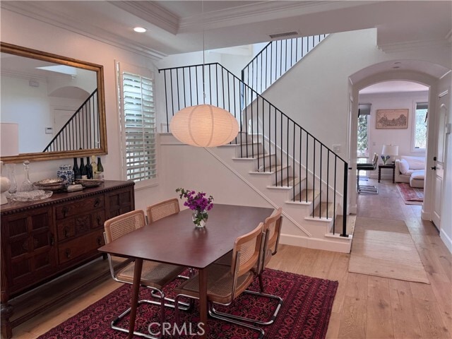 Building Photo - 2553 Santa Ana Ave