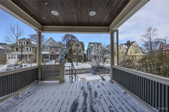 Building Photo - 507 W Delavan Ave