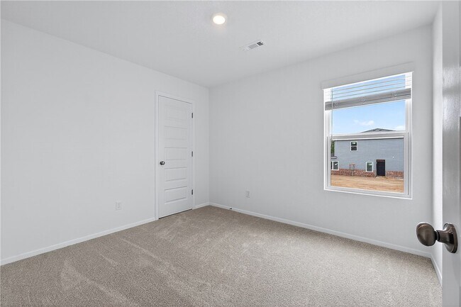 Building Photo - 6802 SW Dignity Ave