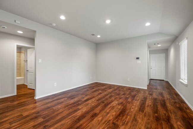Building Photo - 2354 Otter Falls Dr