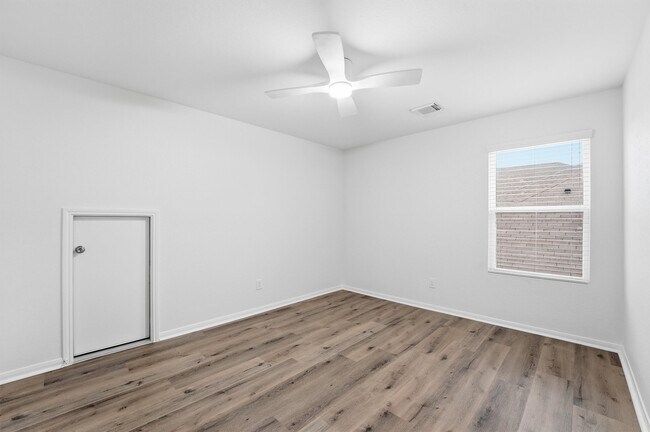 Building Photo - 16417 Olive Sparrow Dr