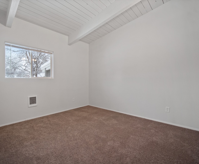 Building Photo - DESIRABLE MILLWOOD NEIGHBORHOOD ON TREE LINED STREET