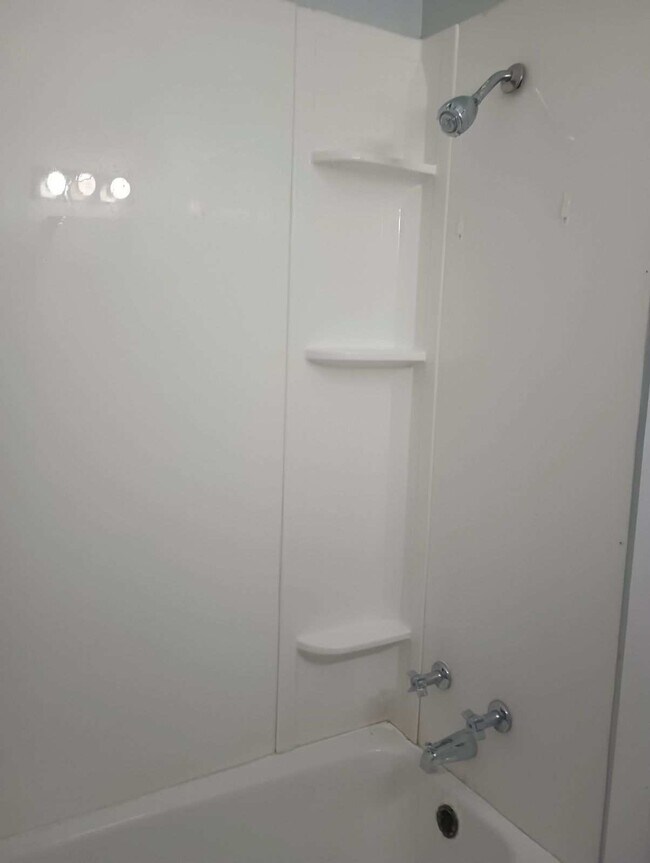 Building Photo - 1519 N Elston Ave