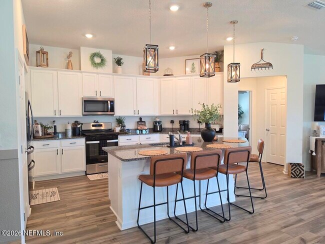 Building Photo - 11189 Buckner Ln