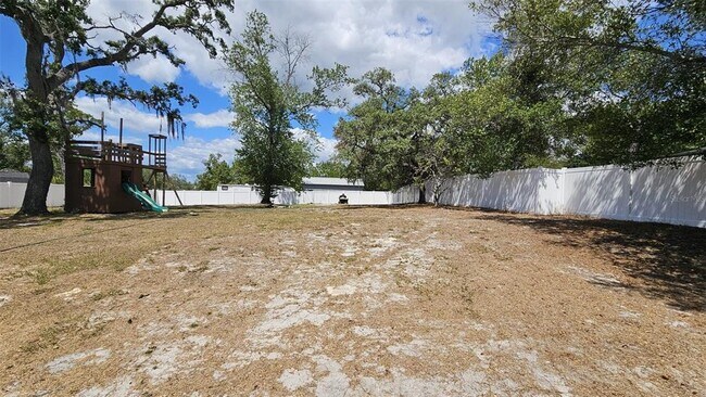 Building Photo - 1524 Newhope Rd