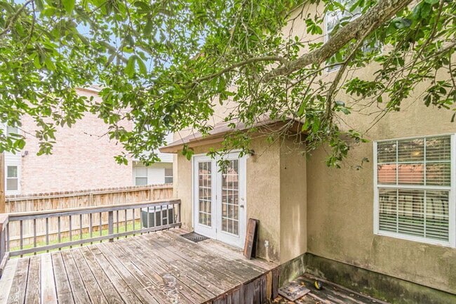 Building Photo - 164 Springtree Hollow