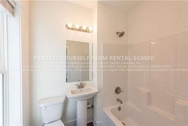 Building Photo - 1336 W Cleveland St