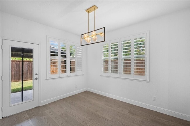 Building Photo - 1223 Mallard Creek Dr