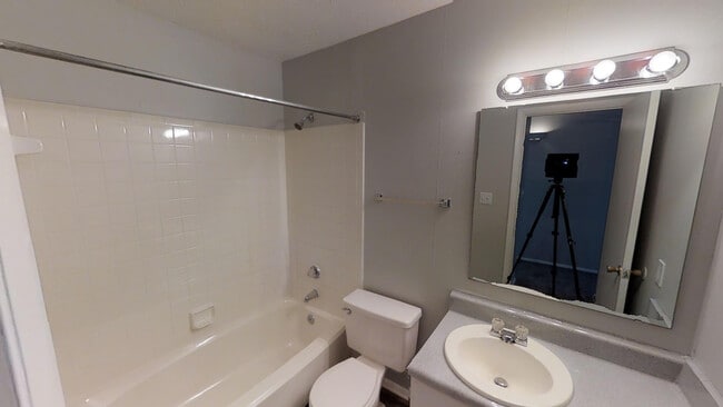 Bathroom - SomerStone Estates
