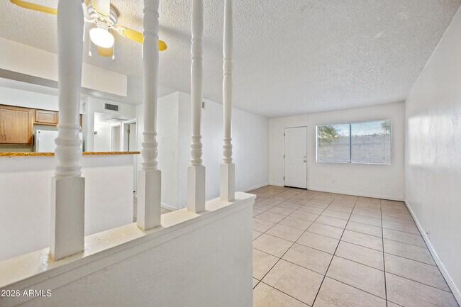 Building Photo - 642 S Morris