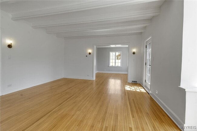 Building Photo - 305 Girard Ave