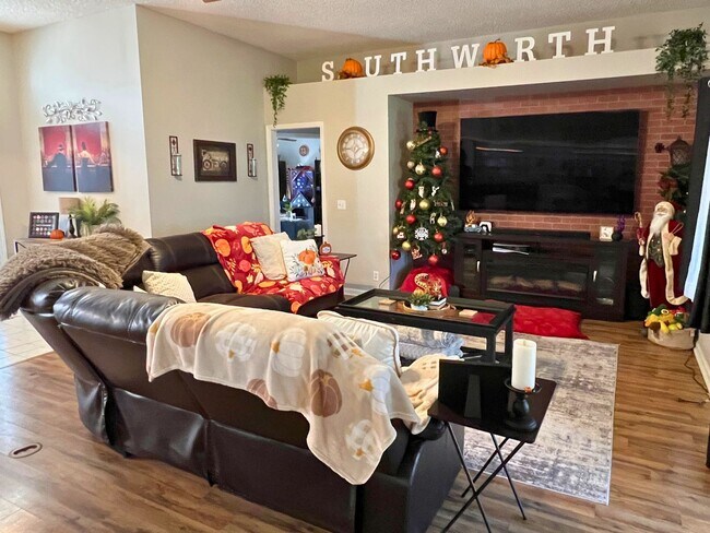 Building Photo - Charming 3-Bedroom, 2-Bath Home with Large...