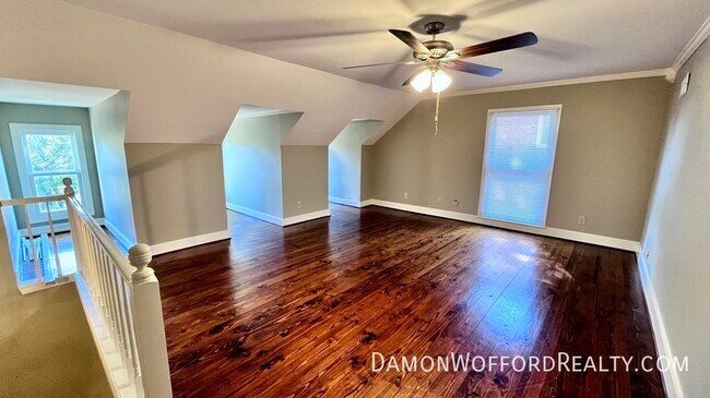 Building Photo - 1707 Pine St