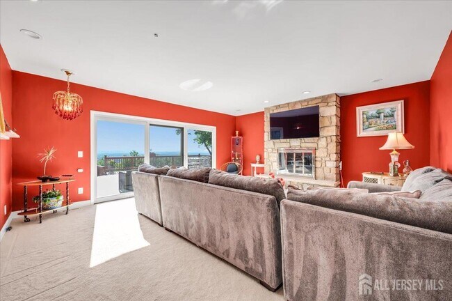 Building Photo - 950 Sunset Ridge