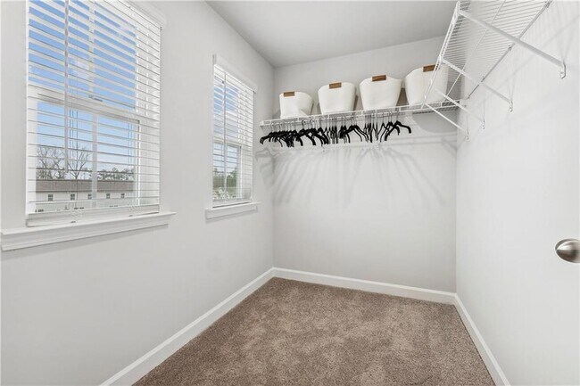 Building Photo - 211 Cypress Ln
