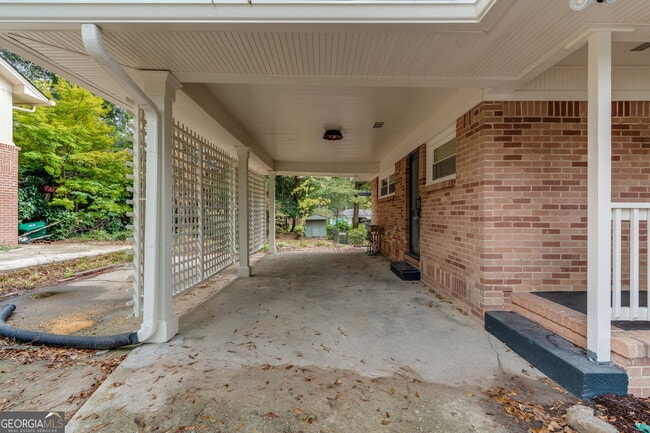 Building Photo - 493 Sybil Ln SE