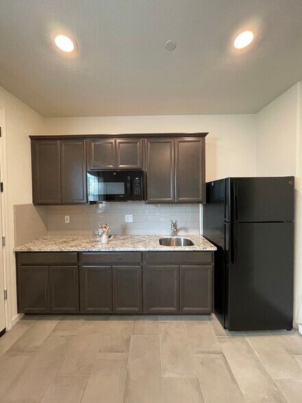 Building Photo - 1266 Bray Dr