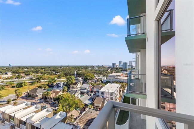 Building Photo - 777 3rd Ave N